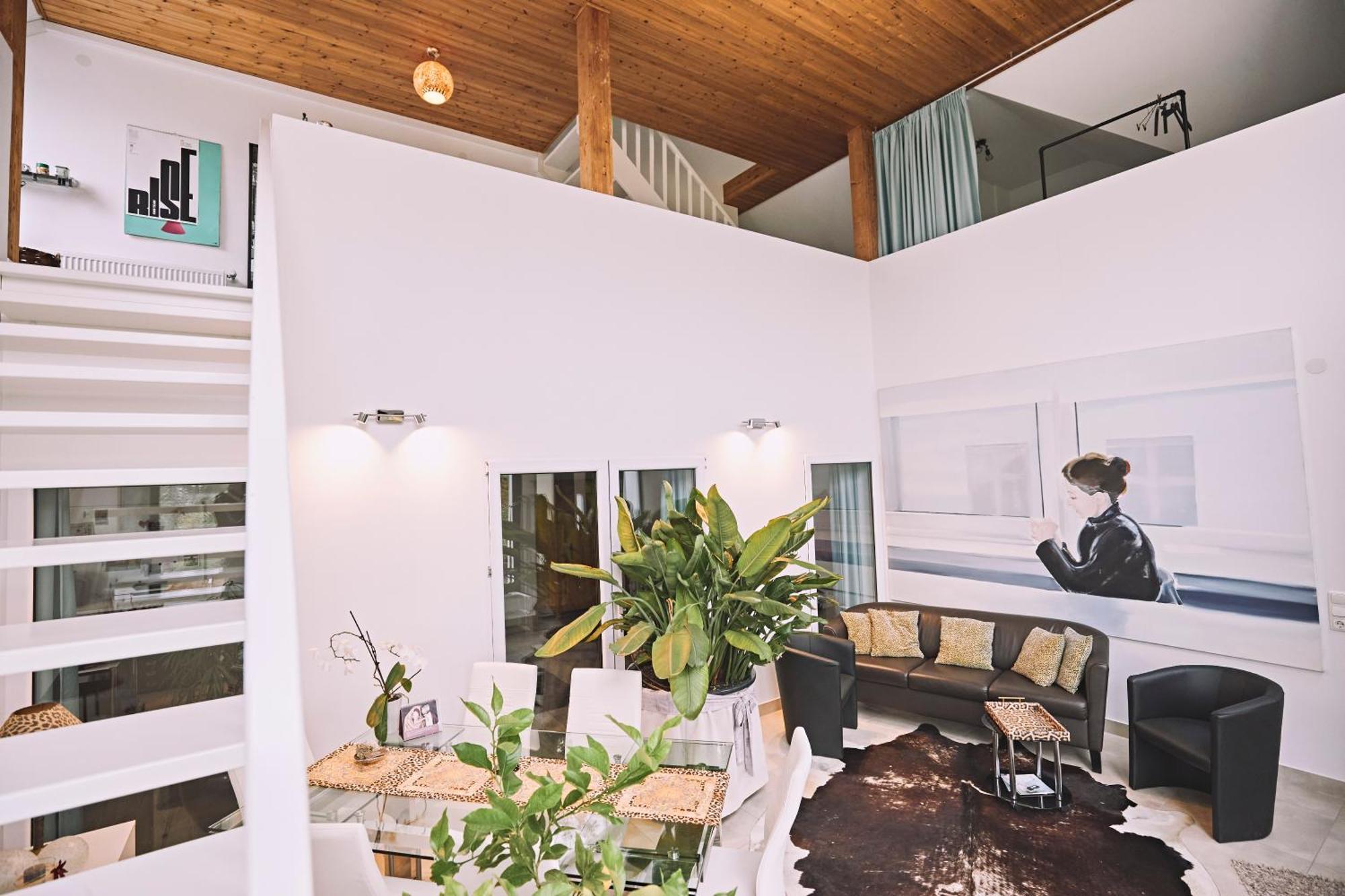 Bildstein'S "Kathmandu" Apartment Langenfeld  Exterior photo